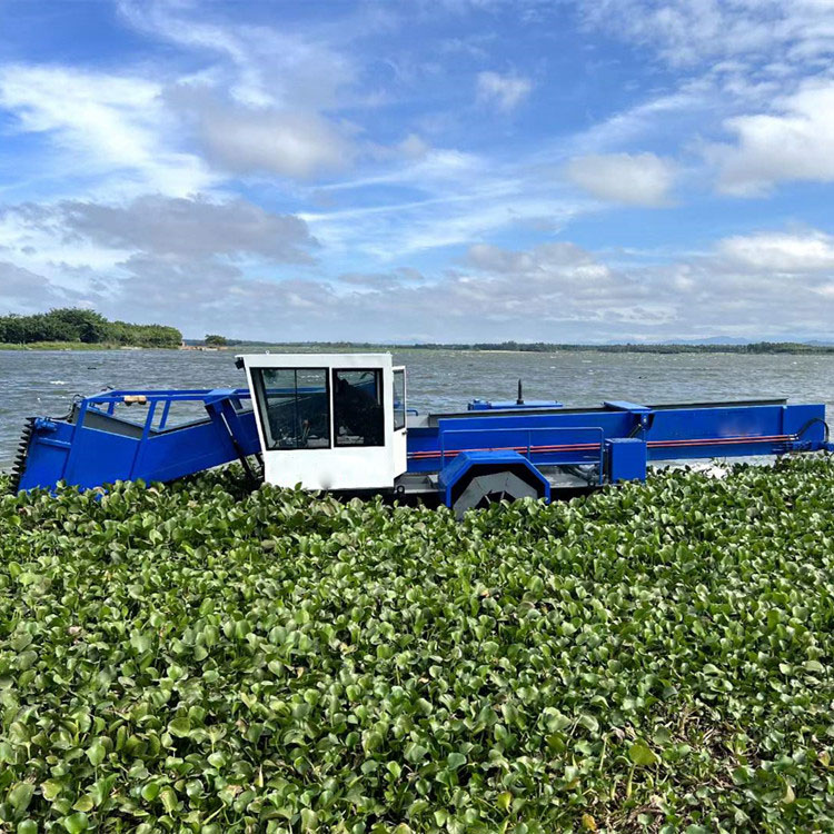 水草收割船适合什么时候使用？